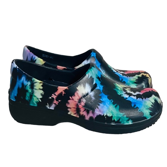 CROCS Neria Pro II Work Nursing Shoes Tie Dye Size 8 - Picture 1 of 10